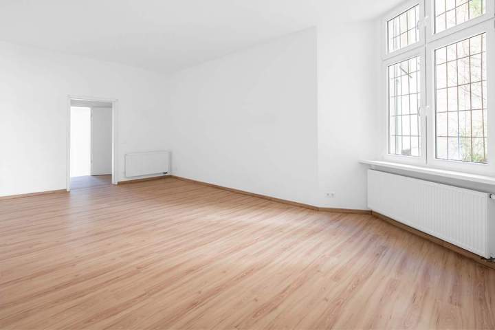 Pose de tous types de revêtements de sol modernes et durables.